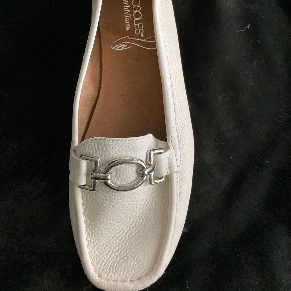 Women’s loafer size 9M